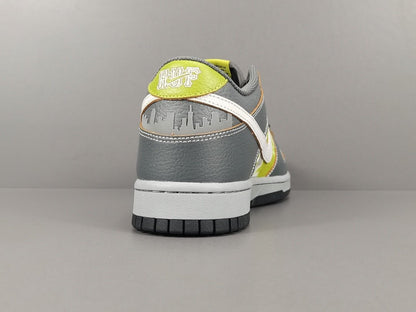 NIKE SB DUNK x HUF (AMIS ET FAMILLE)