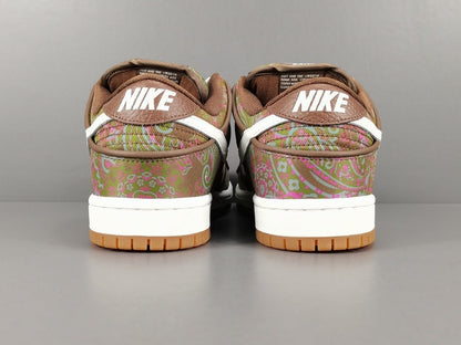 NIKE SB DUNK x PAISLEY BROWN