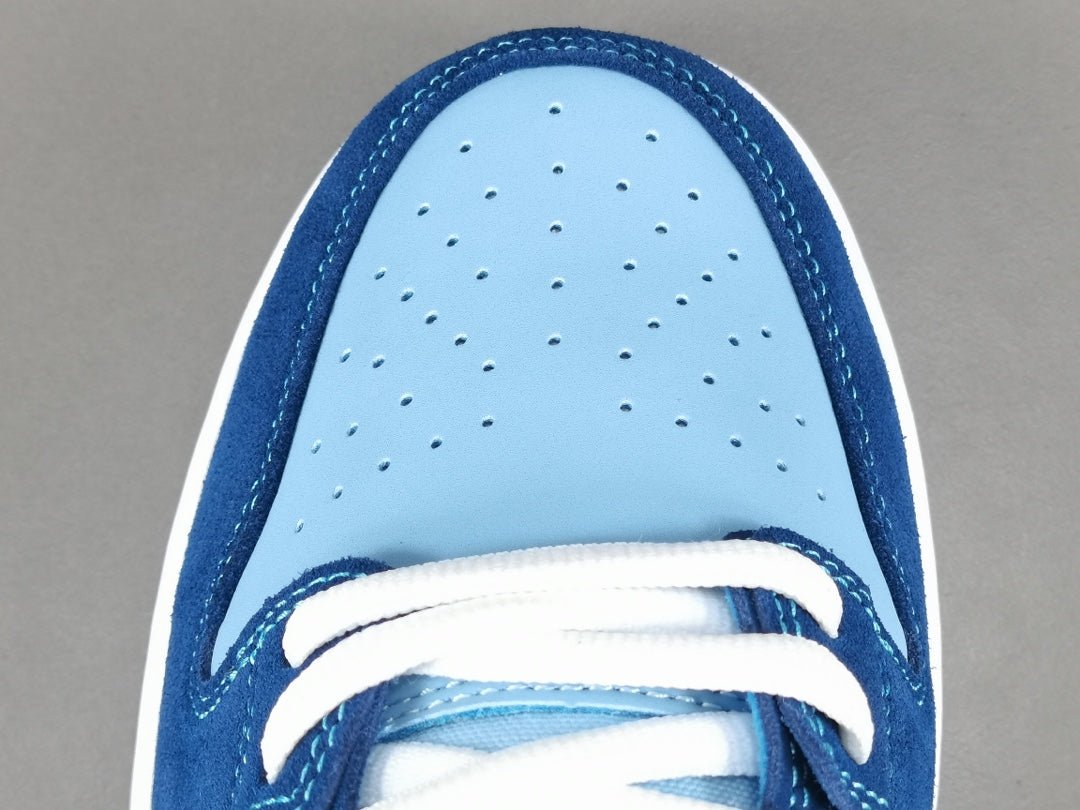 NIKE SB DUNK x POURQUOI SI TRISTE ?