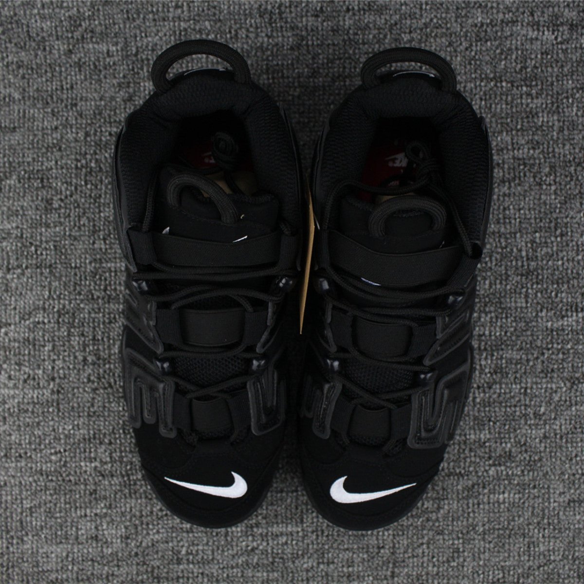 NIKE UPTEMPO x SUPREME SUPTEMPO NOIR
