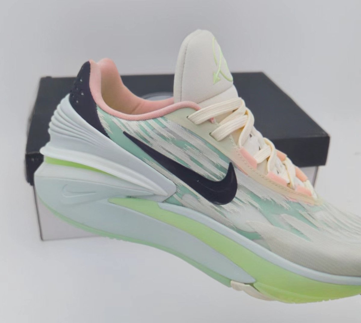NIKE ZOOM GT CUT 2 x VERT À PEINE