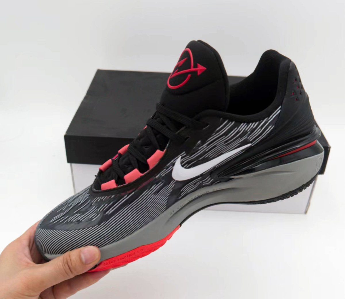 NIKE ZOOM GT CUT 2 x NOIR ROUGE VIF