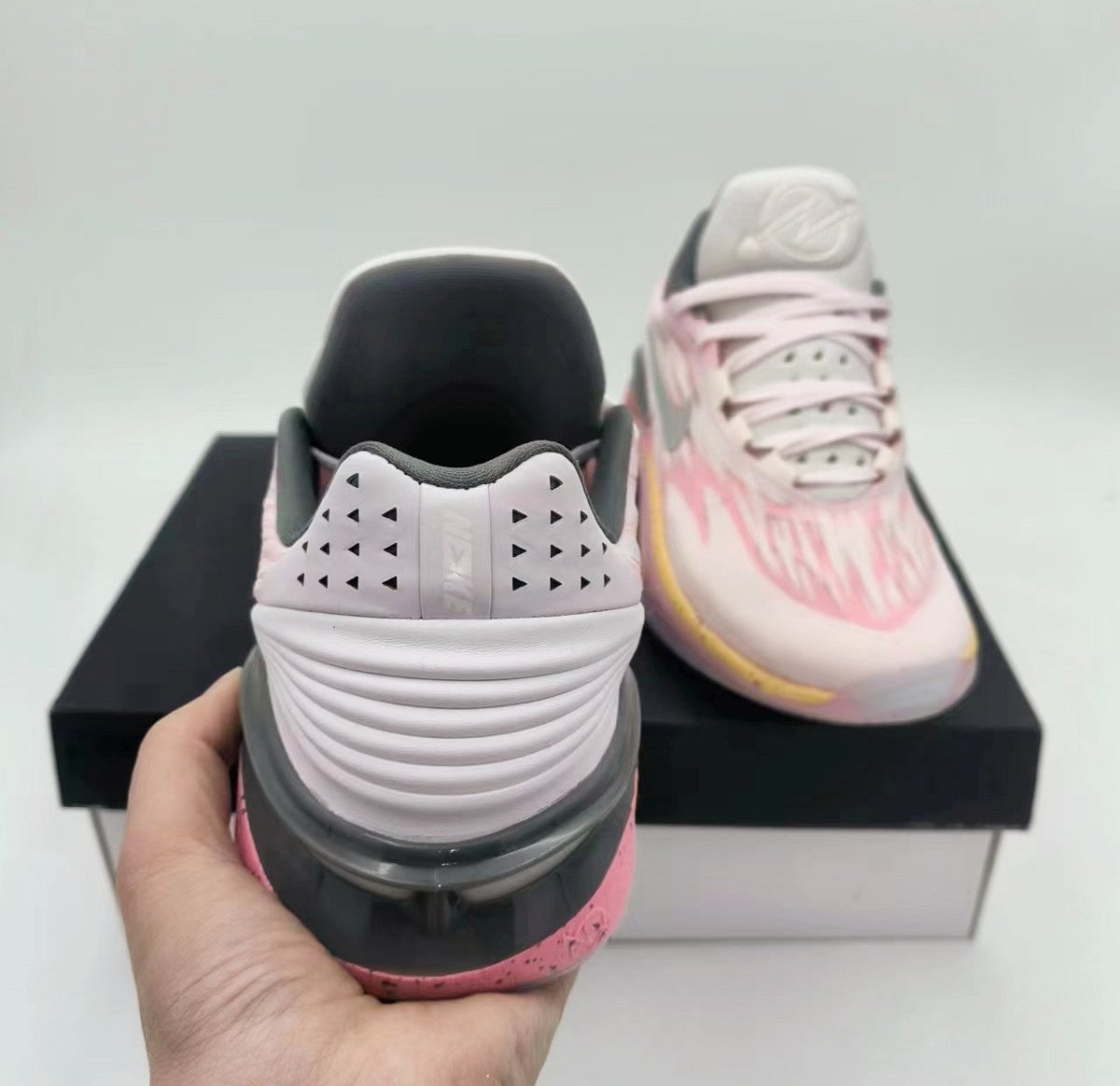 NIKE ZOOM GT CUT 2 x ROSE PERLE 