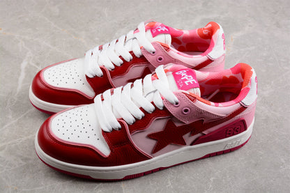 Baskets basses BAPE STA rouges et roses