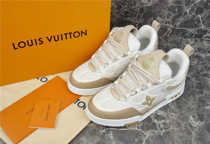 Baskets Louis Vuitton LV Skate beiges et blanches