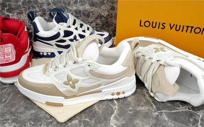 Baskets Louis Vuitton LV Skate beiges et blanches