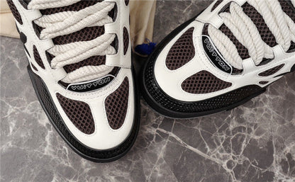 Baskets Louis Vuitton LV Skate blanches et noires