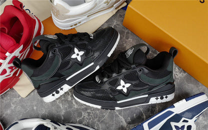 Baskets Louis Vuitton LV Skate noires et blanches