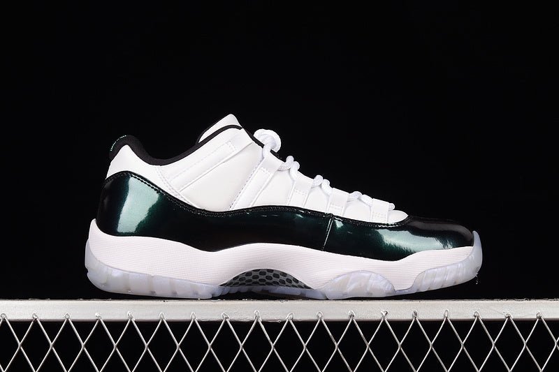 AIR JORDAN 11 RETRO LOW BLANC ÉMERAUDE/MISE ÉMERAUDE-NOIR