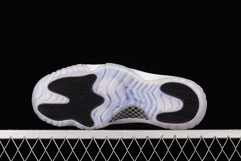 AIR JORDAN 11 RETRO LOW BLANC ÉMERAUDE/MISE ÉMERAUDE-NOIR