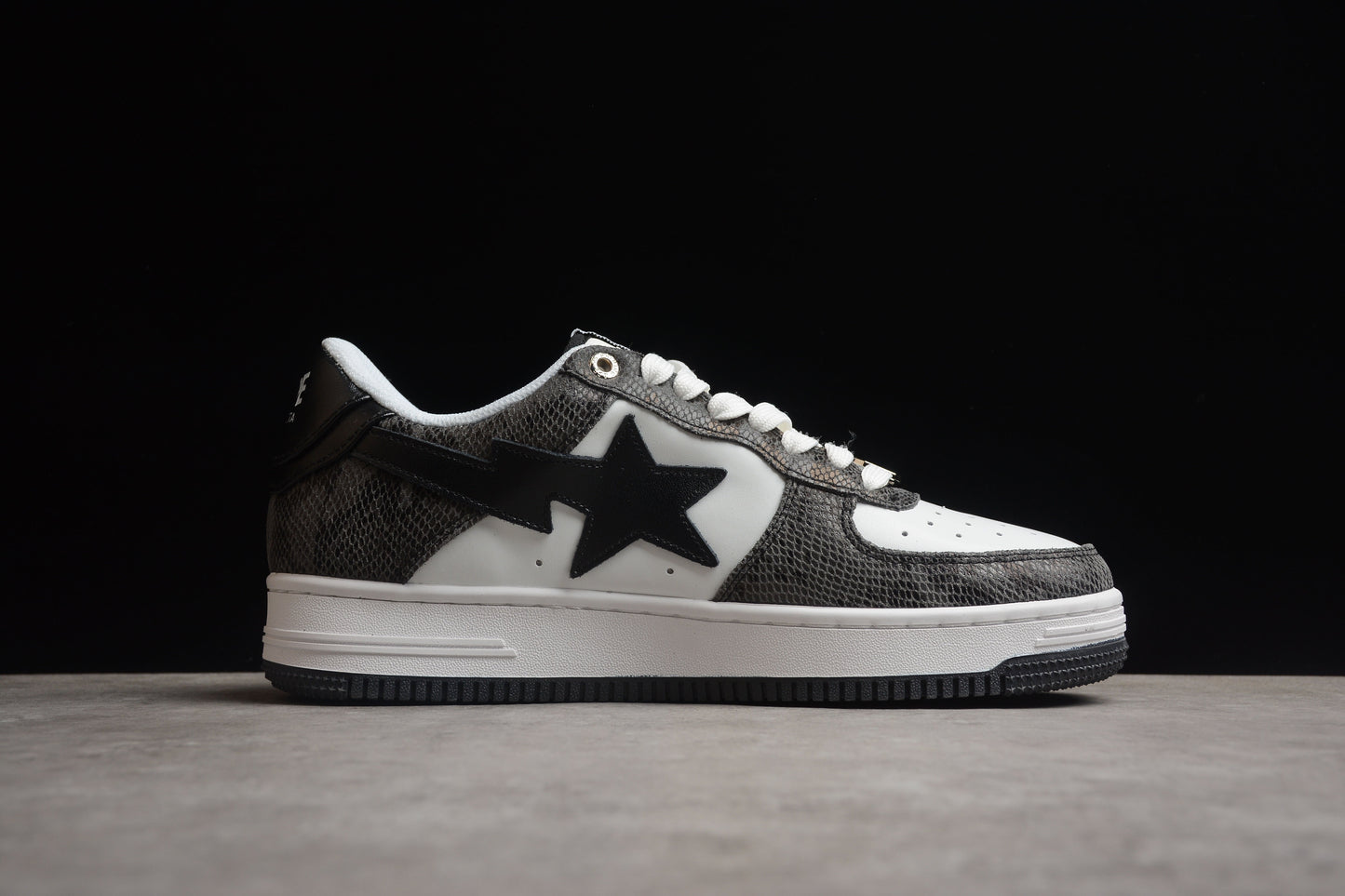 Baskets basses BAPE STA à motif peau de serpent noir