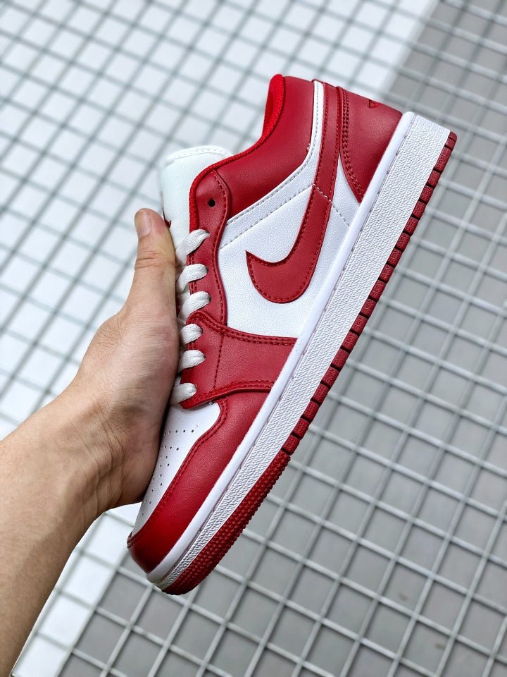 JORDAN 1 LOW x GYM ROUGE BLANC 