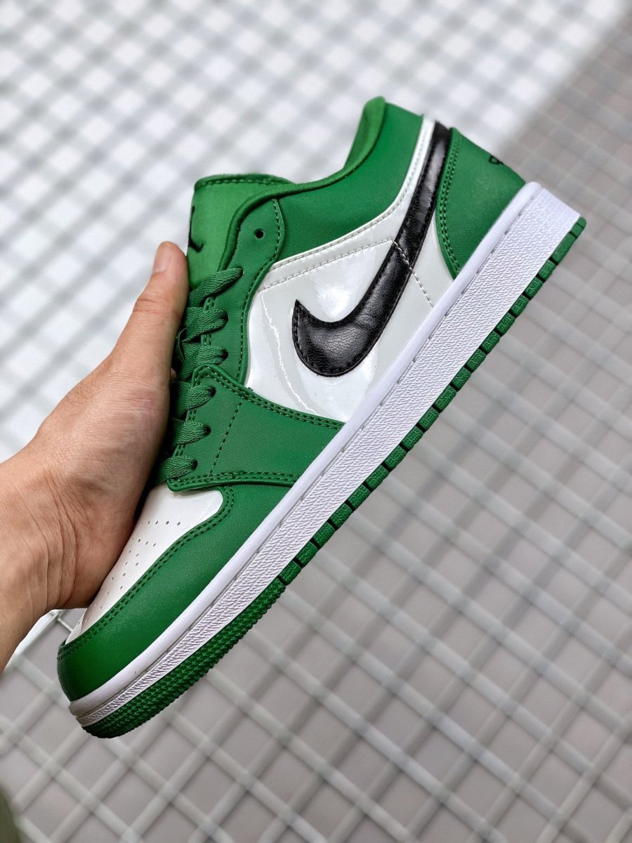 JORDAN 1 LOW x VERT PIN 