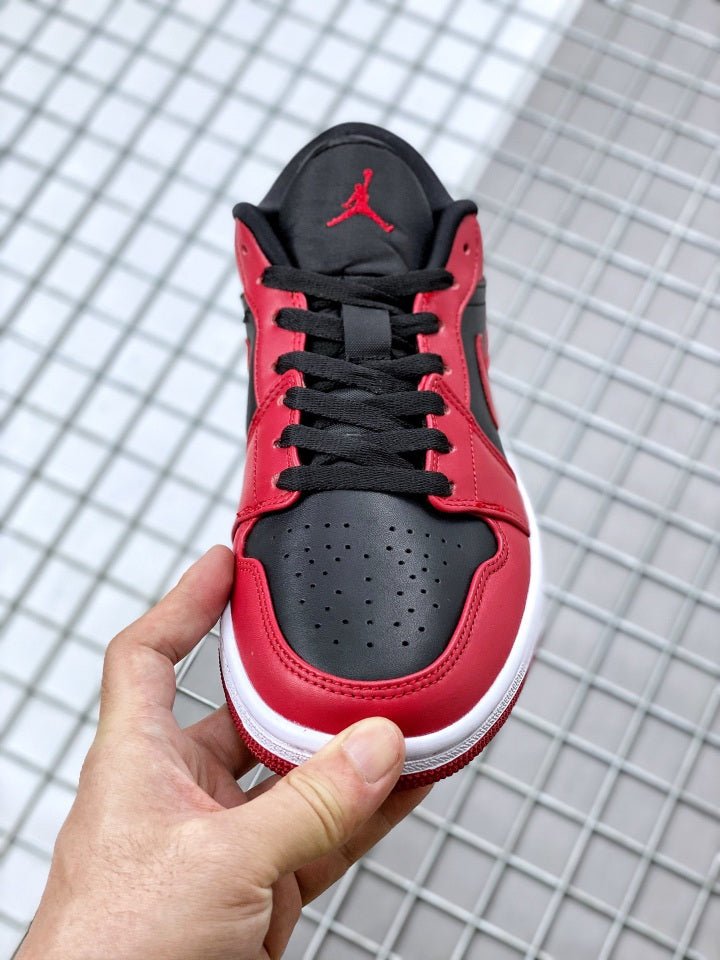 JORDAN 1 LOW x REVERSE BRED 