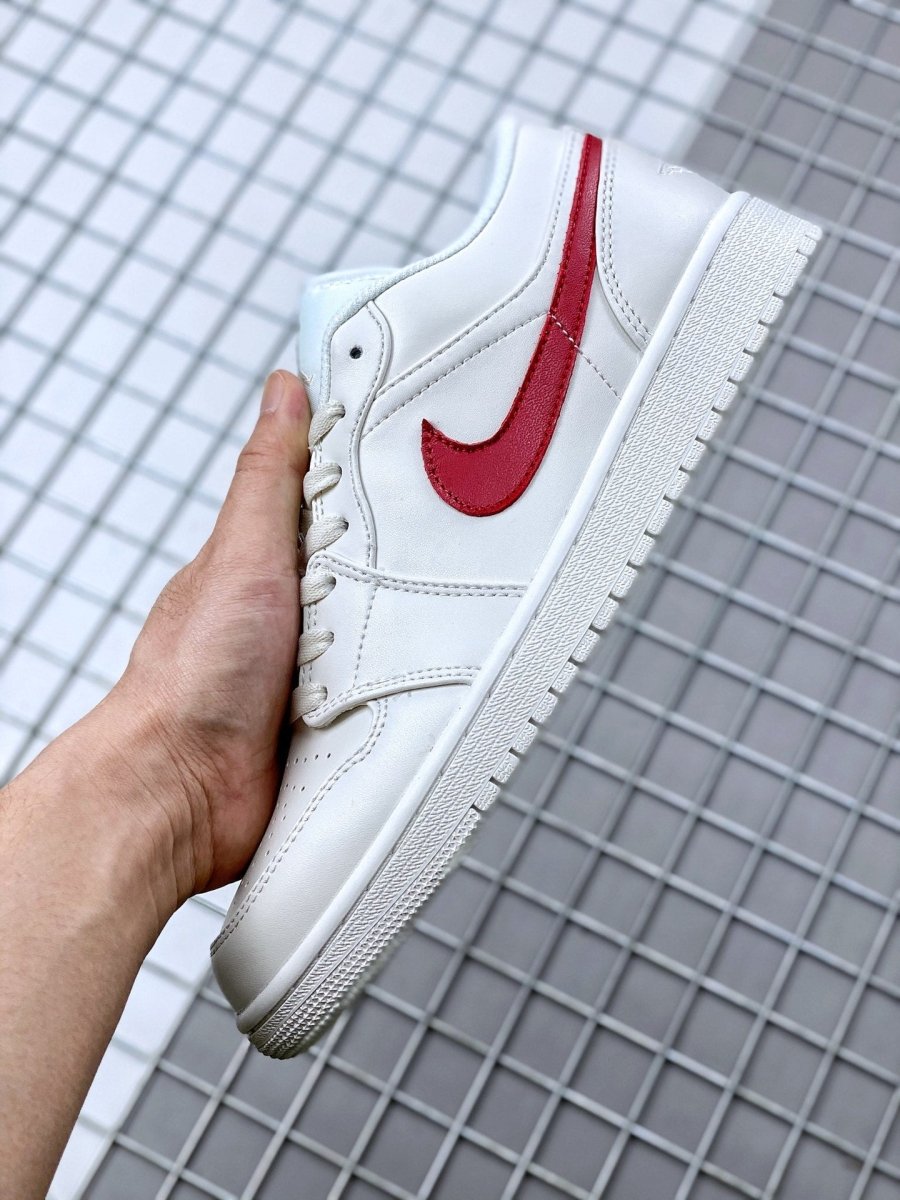 JORDAN 1 LOW x WHITE UNIVERSITY RED 