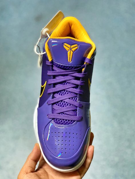 NIKE KOBE 4 x LOS ANGELES LAKERS INVINCIBLES