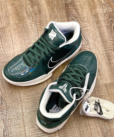 NIKE KOBE 4 x MILWAUKEE BUCKS INVINCIBLES 