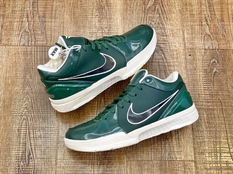 NIKE KOBE 4 x MILWAUKEE BUCKS INVINCIBLES 