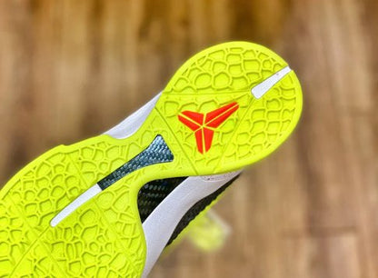 NIKE KOBE 6 x SUPREME CHAOS 