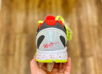 NIKE KOBE 6 x SUPREME CHAOS 