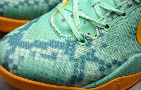 NIKE KOBE 8 x GREEN GLOW 