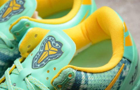 NIKE KOBE 8 x GREEN GLOW 