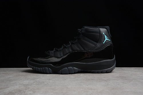 AIR JORDAN 11 RETRO NOIR/BLEU GAMMA-MAÏS UNIVERSITAIRE