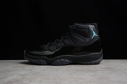 AIR JORDAN 11 RETRO NOIR/BLEU GAMMA-MAÏS UNIVERSITAIRE