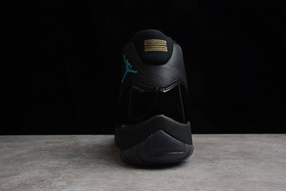AIR JORDAN 11 RETRO NOIR/BLEU GAMMA-MAÏS UNIVERSITAIRE