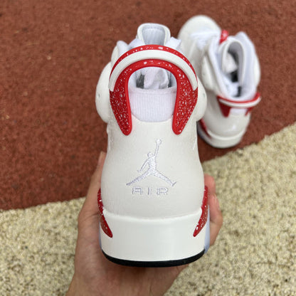 Jordan 6 « Oreo rouge »