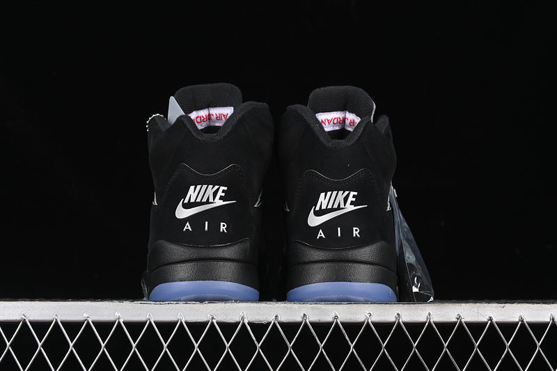 JORDAN RETRO 5 x NOIR MÉTALLISÉ