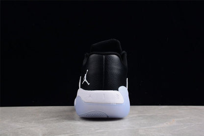 AIR JORDAN 11 CMFT LOW BLANC/NOIR/VERT FANTÔME/ARGENT MÉTALLISÉ