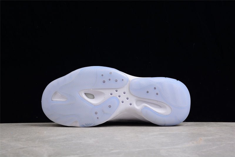 AIR JORDAN 11 CMFT LOW BLANC/NOIR/VERT FANTÔME/ARGENT MÉTALLISÉ