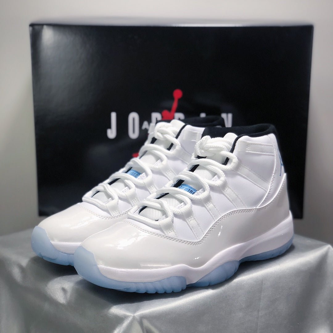 Air Jordan 11 « Legend Blue »
