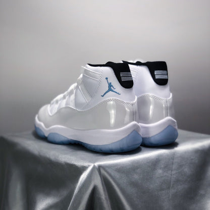 Air Jordan 11 « Legend Blue »