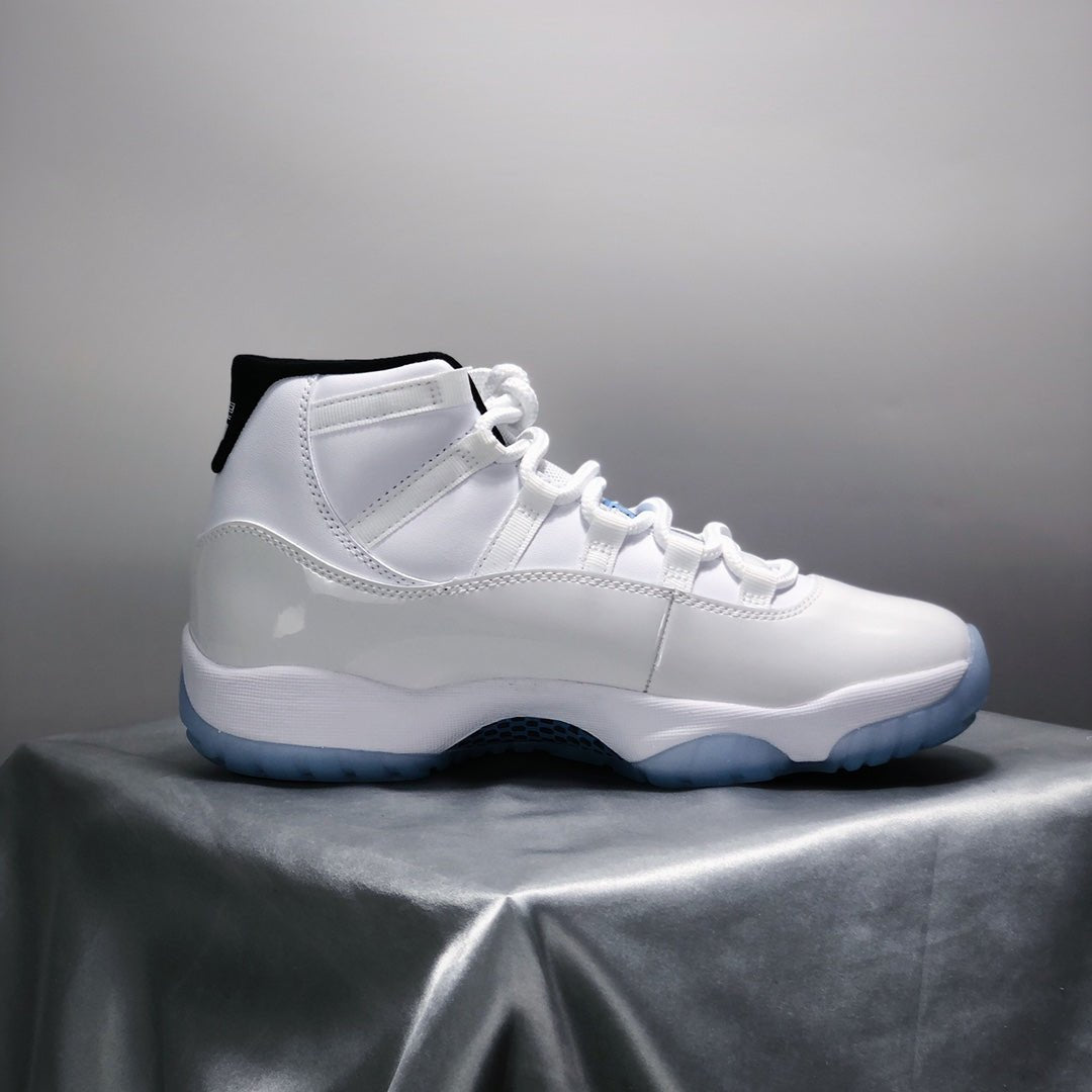 Air Jordan 11 « Legend Blue »
