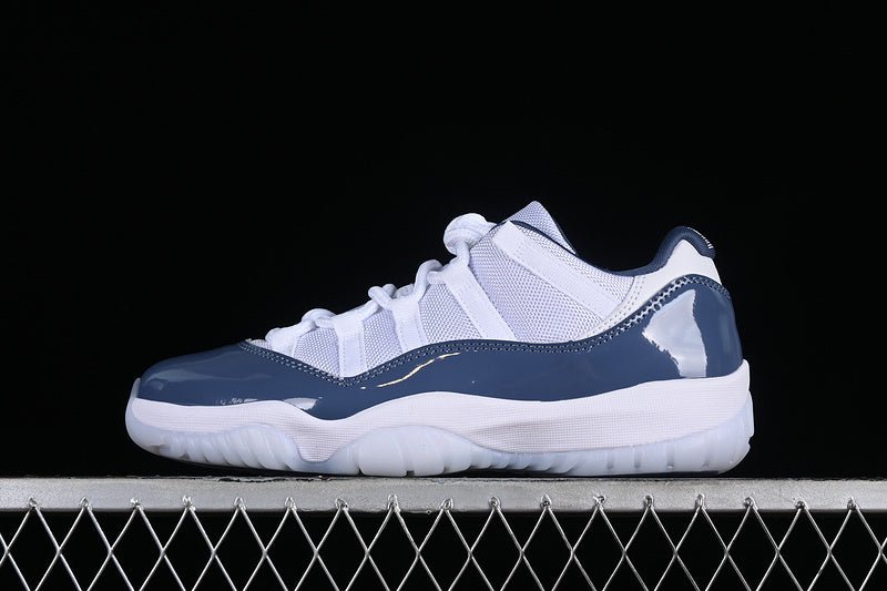 AIR JORDAN 11 LOW DIFFUSED BLEU BLANC