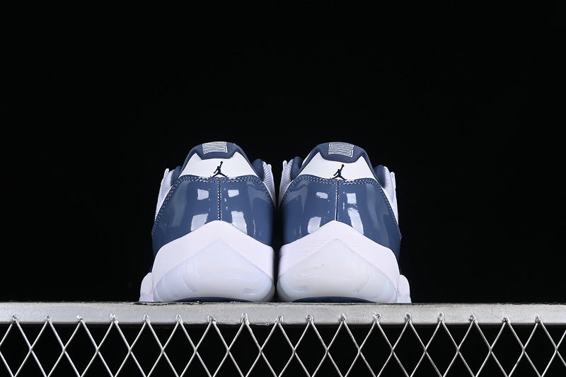 AIR JORDAN 11 LOW DIFFUSED BLEU BLANC