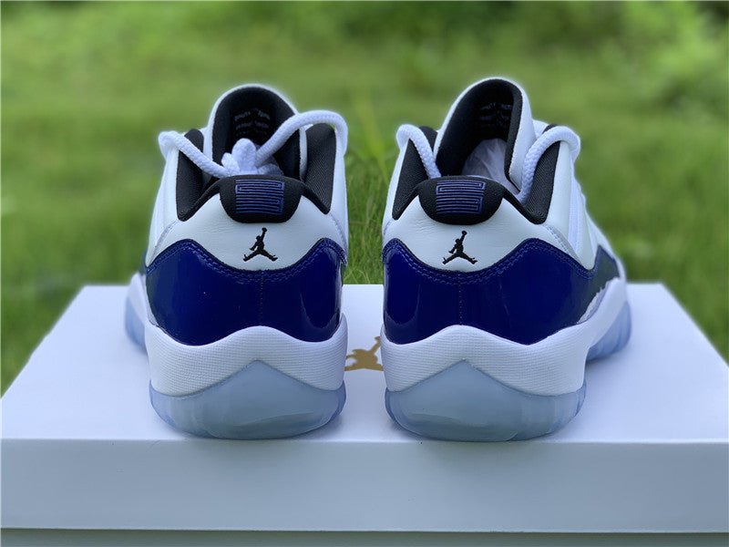 AIR JORDAN 11 LOW PURPLE CONCORD BLANC/NOIR-CONCORD