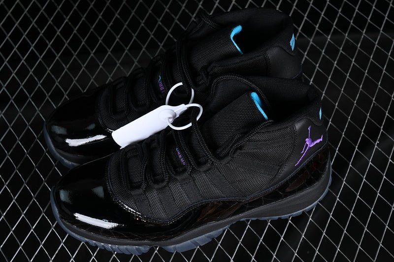 AIR JORDAN 11 RETRO NOIR/BLEU GAMMA-MAÏS UNIVERSITAIRE