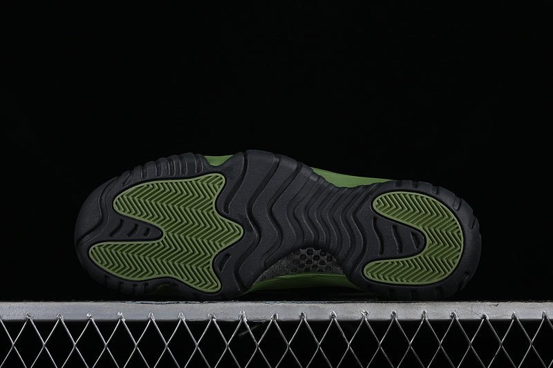AIR JORDAN 11 RETRO NOIR/VERT