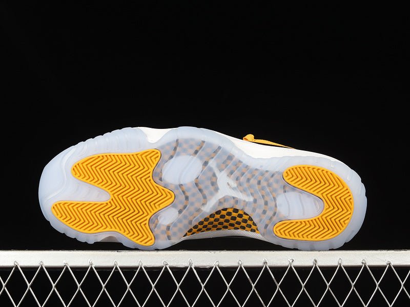 AIR JORDAN 11 RETRO NOIR/JAUNE/BLANC