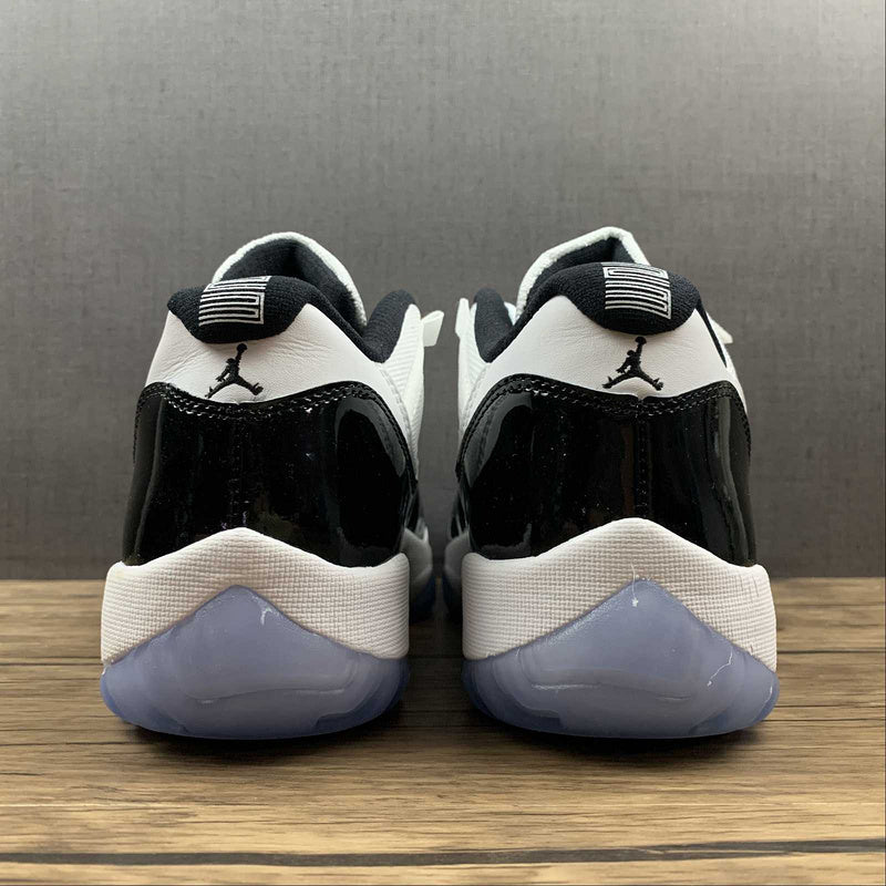 AIR JORDAN 11 RETRO LOW CONCORD BLANC/NOIR
