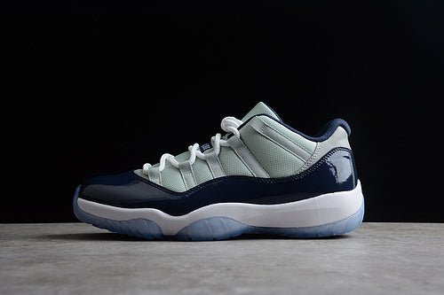 AIR JORDAN 11 RETRO LOW GEORGETOWN GREY MIST/BLANC-MARINE MINUIT