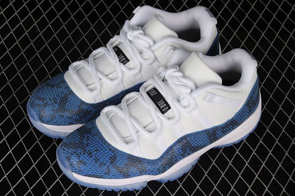 AIR JORDAN 11 RETRO LOW NAVY SNAKESKIN 2019 BLANC/NOIR