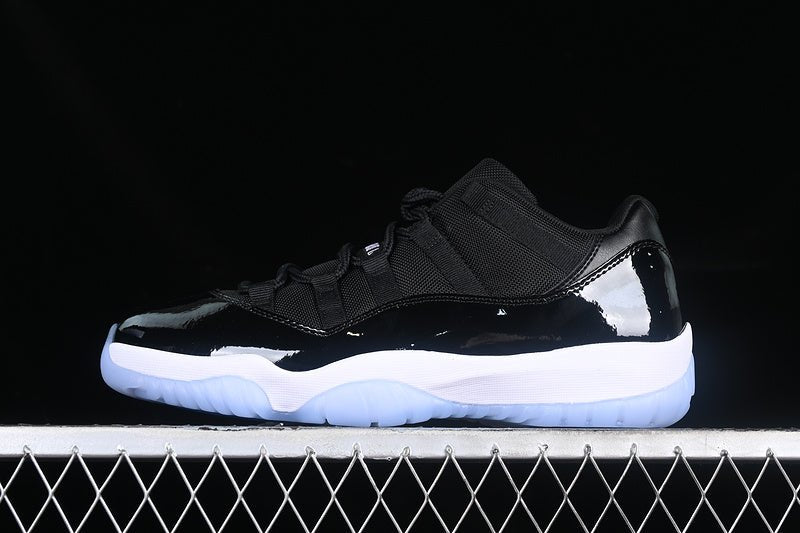 AIR JORDAN 11 RETRO LOW SPACE JAM NOIR