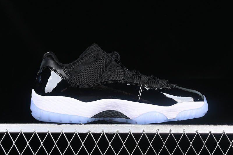 AIR JORDAN 11 RETRO LOW SPACE JAM NOIR