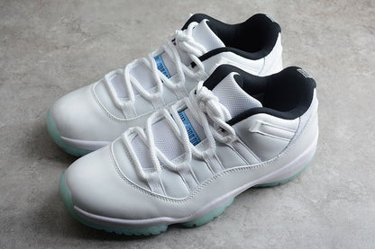 AIR JORDAN 11 RETRO LOW BLANC/BLANC/NOIR/BLEU LÉGENDE