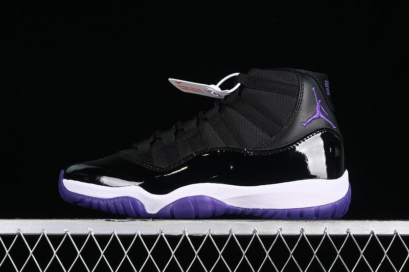 AIR JORDAN 11 RETRO BLANC/NOIR/VIOLET