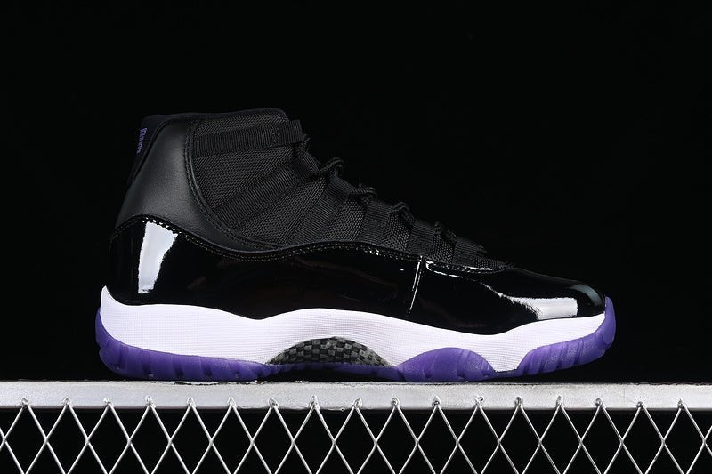 AIR JORDAN 11 RETRO BLANC/NOIR/VIOLET